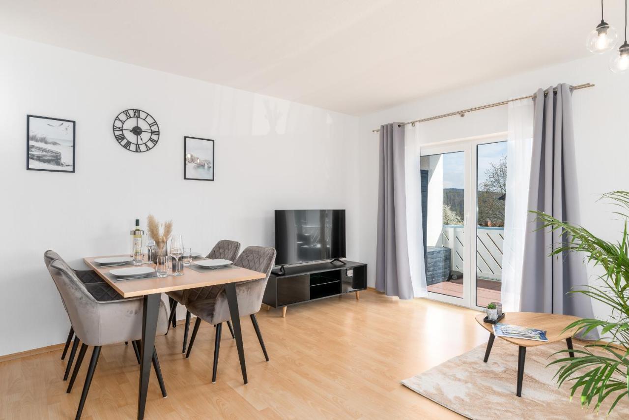 Harmony: Edersee Apartment - Sperrmauer - Lounge エクステリア 写真